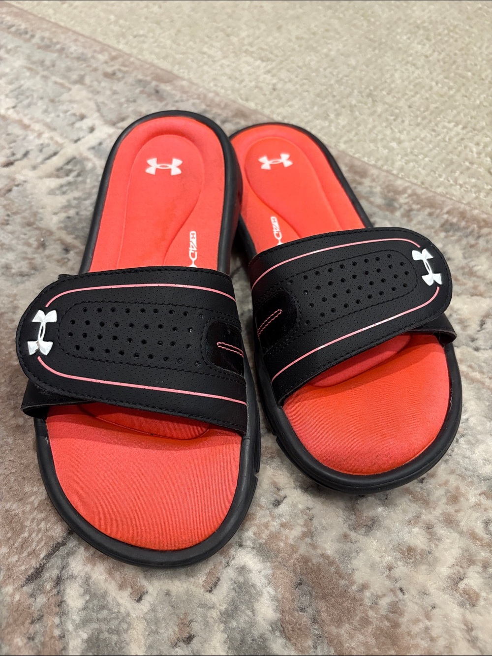 Under Armour Black Adjustable Slide Sandals 4d foam recover cushion Velcro close